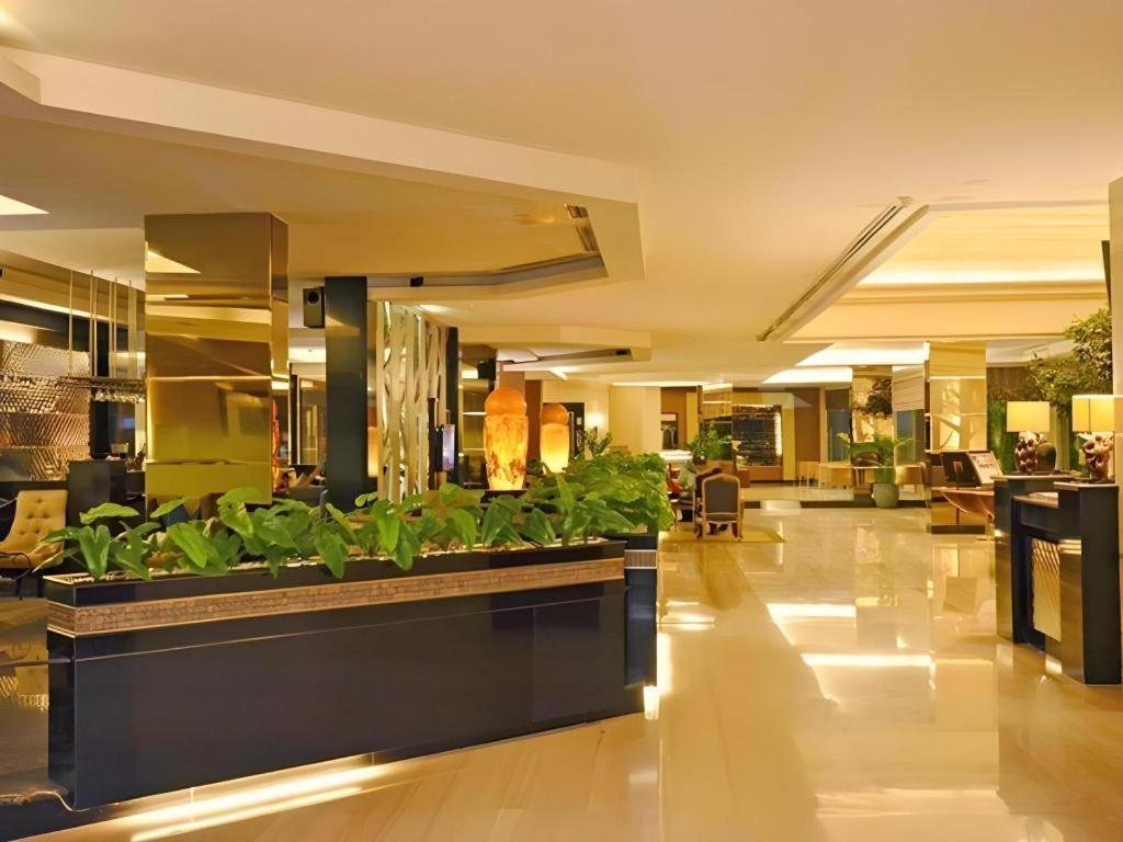 The Axana Hotel Padang  Luaran gambar