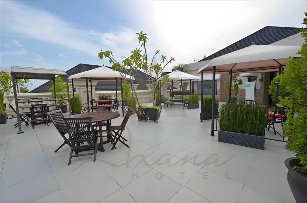 The Axana Hotel Padang  Luaran gambar