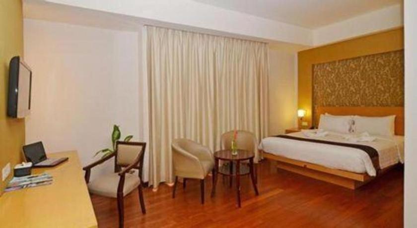 The Axana Hotel Padang  Luaran gambar