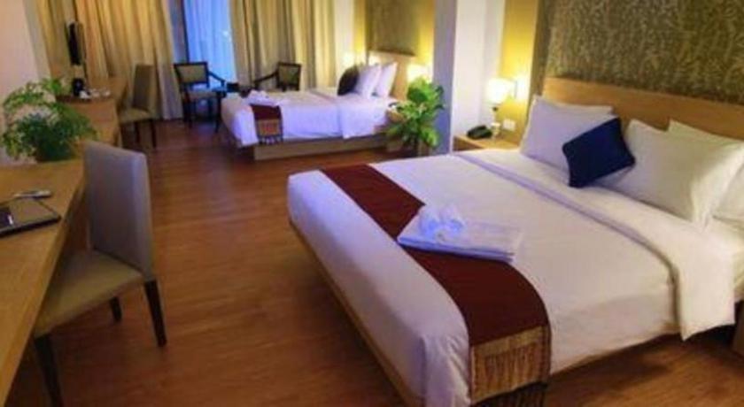 The Axana Hotel Padang  Luaran gambar