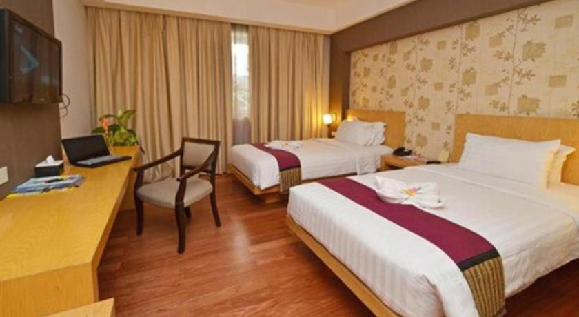 The Axana Hotel Padang  Luaran gambar