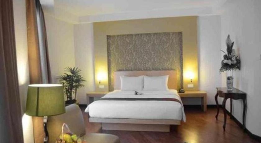 The Axana Hotel Padang  Luaran gambar