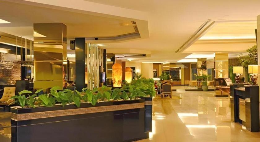 The Axana Hotel Padang  Luaran gambar