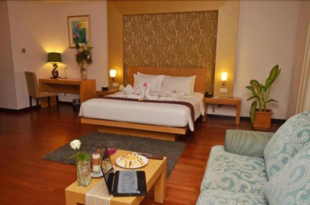 The Axana Hotel Padang  Luaran gambar