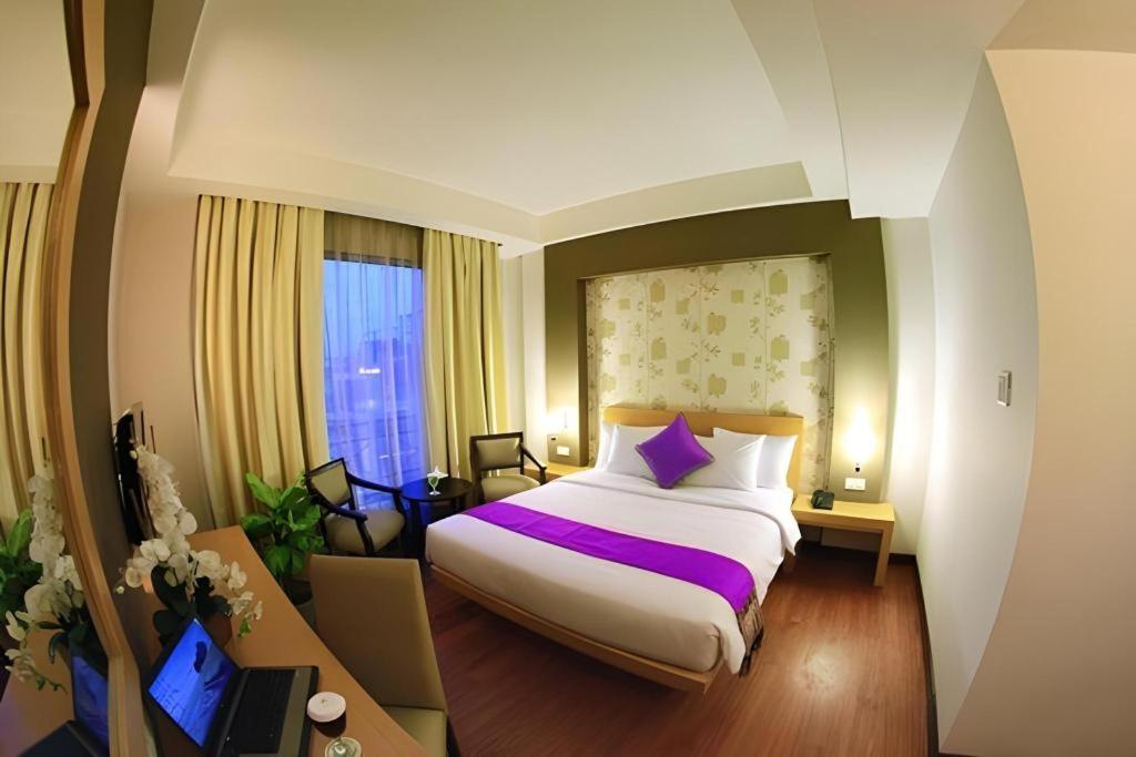 The Axana Hotel Padang  Luaran gambar